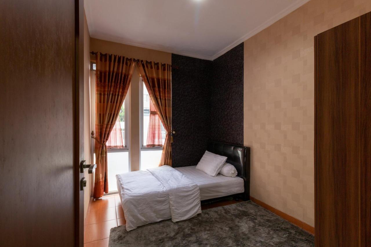 Spacious, White-Villa Belgareti @Kiara Condong Μπαντούνγκ Εξωτερικό φωτογραφία