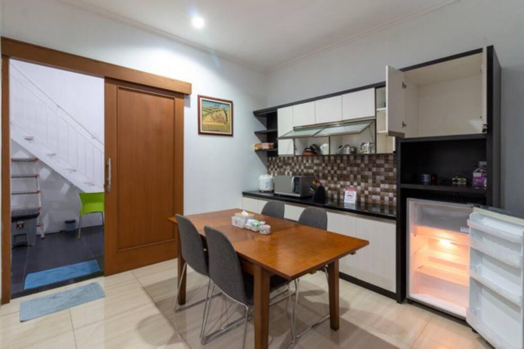 Spacious, White-Villa Belgareti @Kiara Condong Μπαντούνγκ Εξωτερικό φωτογραφία