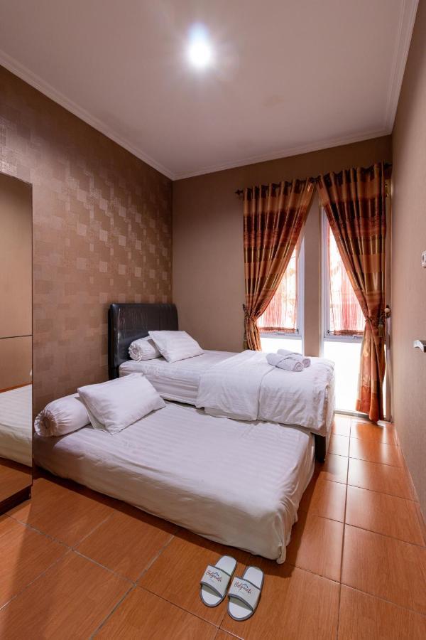 Spacious, White-Villa Belgareti @Kiara Condong Μπαντούνγκ Εξωτερικό φωτογραφία