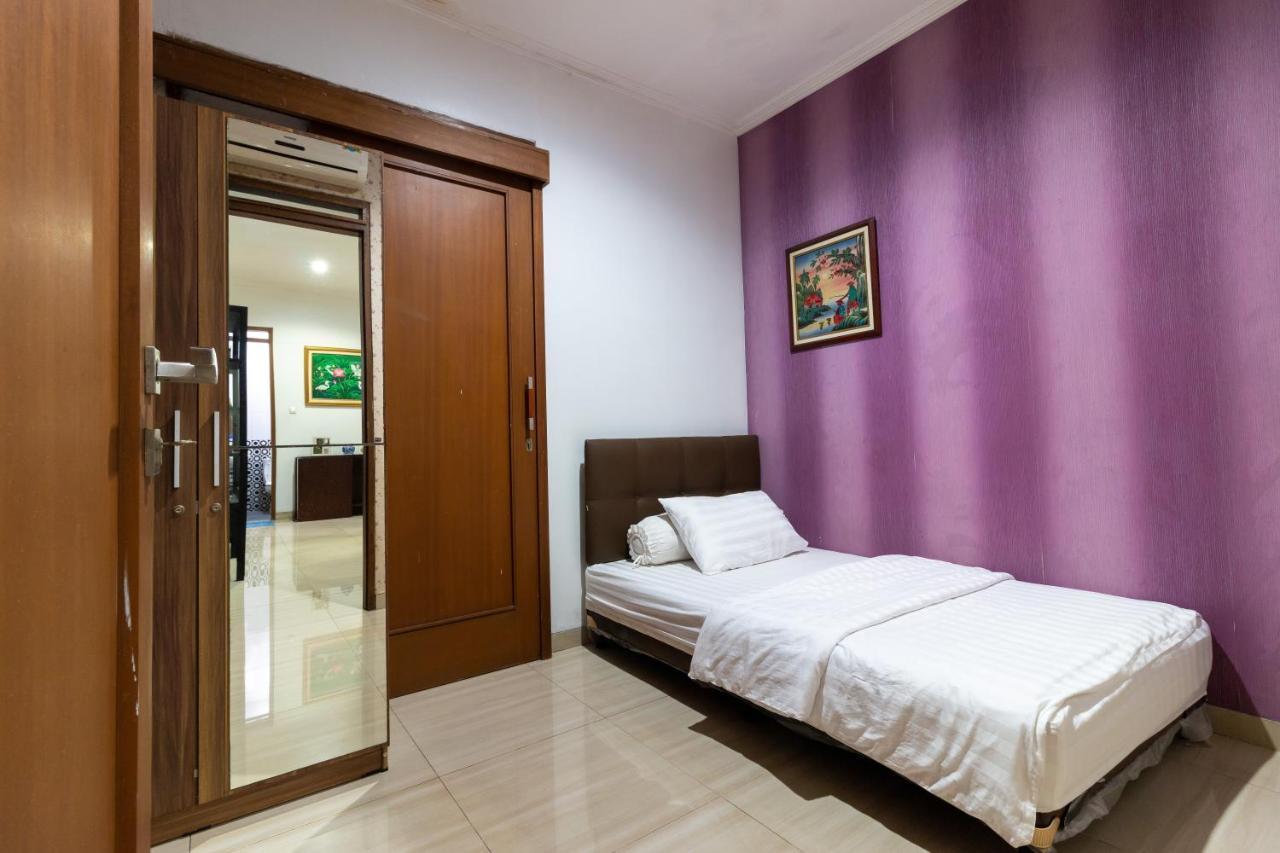 Spacious, White-Villa Belgareti @Kiara Condong Μπαντούνγκ Εξωτερικό φωτογραφία